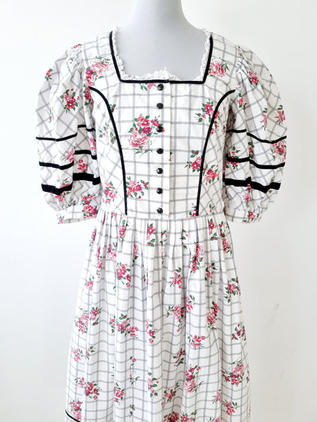 Vintage Picnic Puff Sleeves Dress
