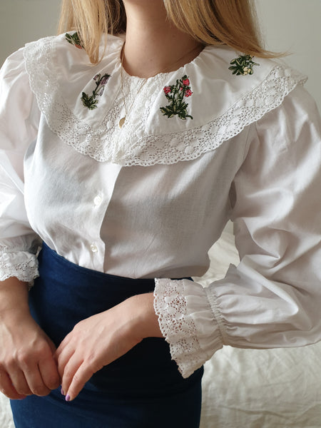 Vintage Early Bloomer Embroidered Collar Blouse