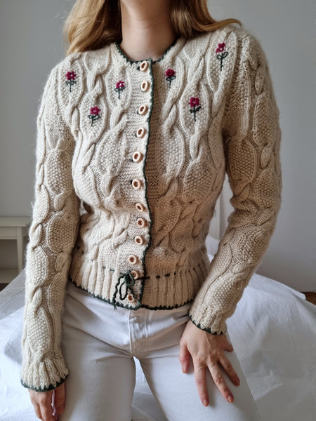 Vintage Handmade Pure Wool Dainty Flower Cardigan