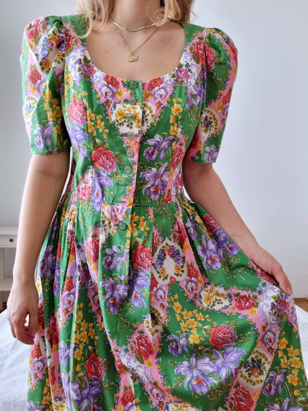 Vintage Floral Green Maxi Dress