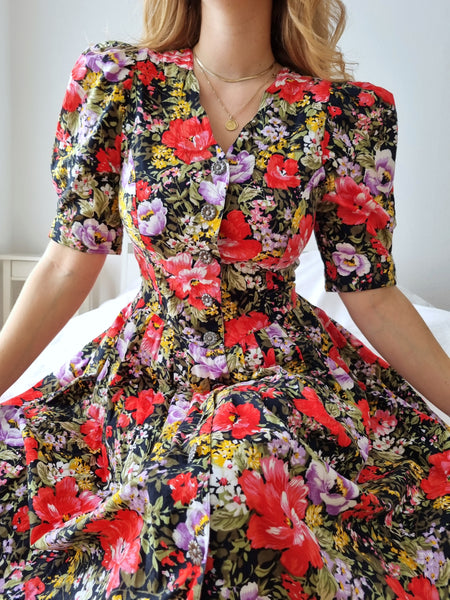 Vintage Vibrant Floral Puff Sleeve Dress