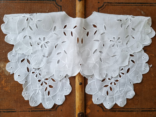 Vintage Mega Butterfly Lace Collar (Special Price)