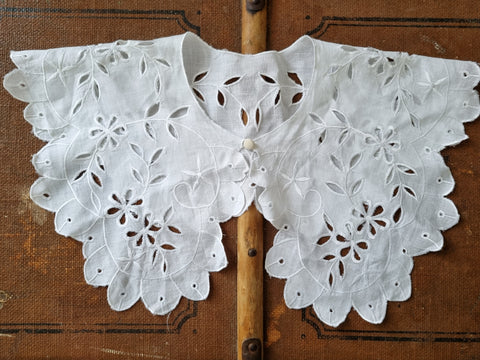 Vintage Mega Butterfly Lace Collar