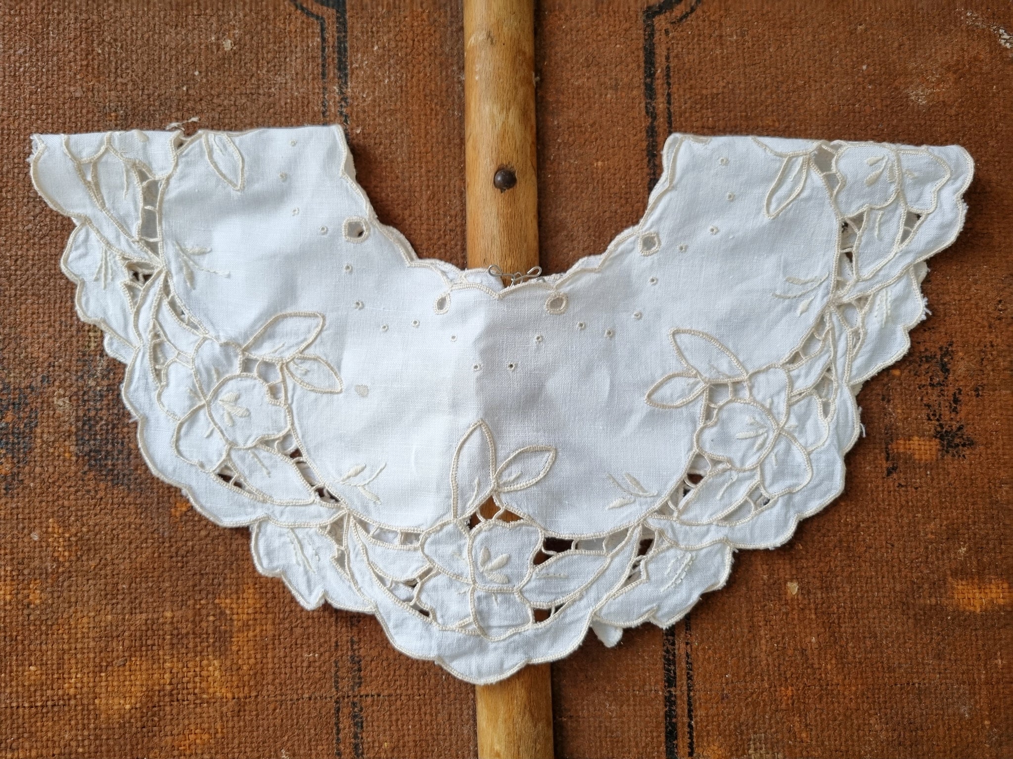 Vintage Beige Lace Collar (Special Price)