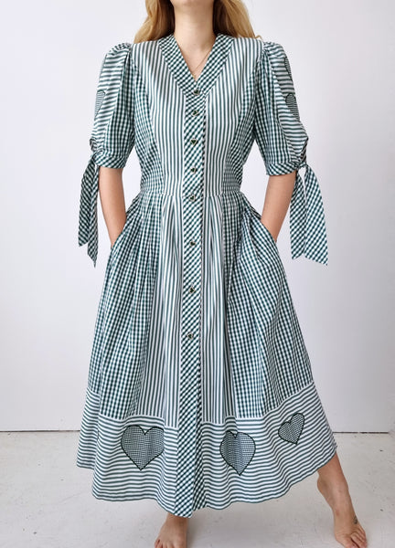 Vintage Hearts Puff Sleeves Dress