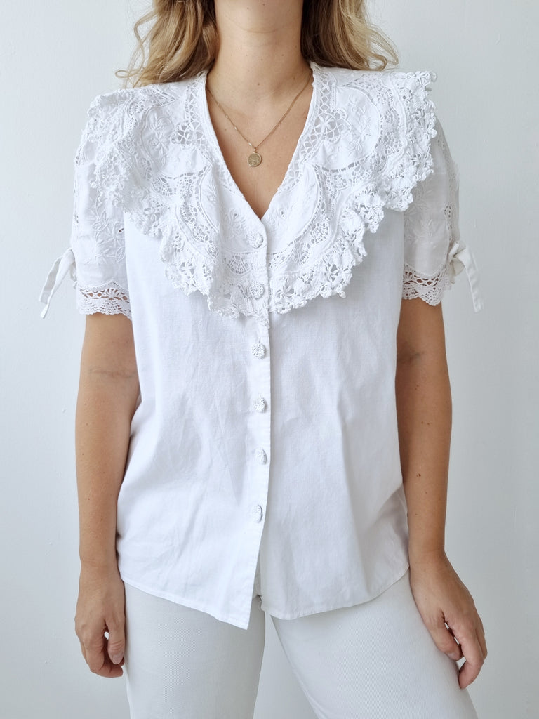 Big Lace Collar Blouse