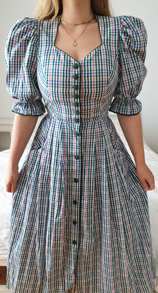  Vintage Gingham Puff Sleeve Dress