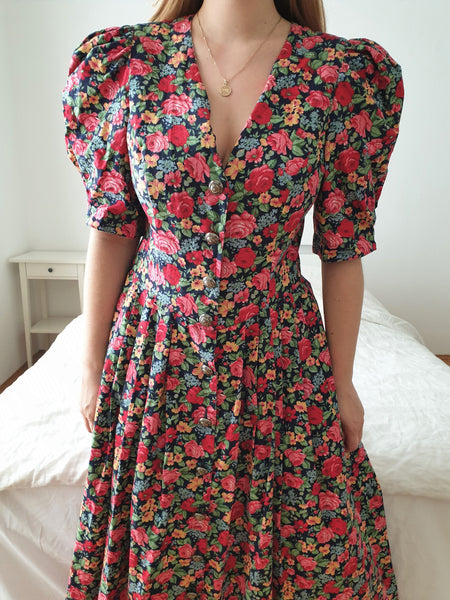  Red Roses Puff Sleeve Dress