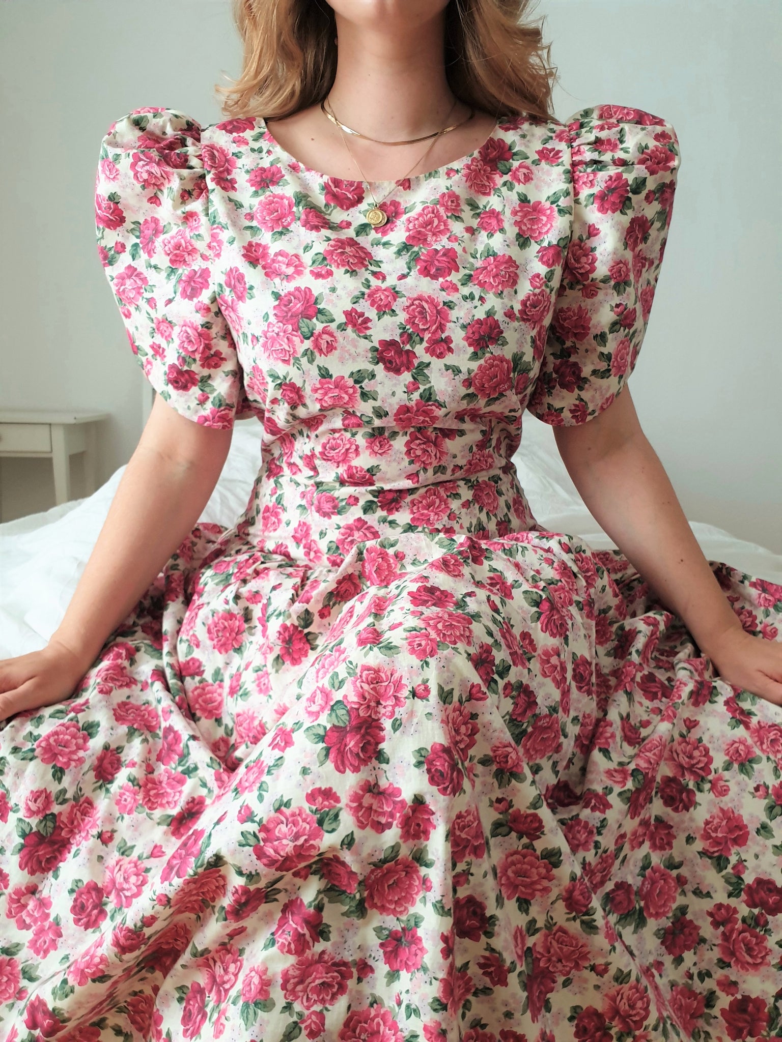 Vintage Blooming Roses Puff Sleeve Dress